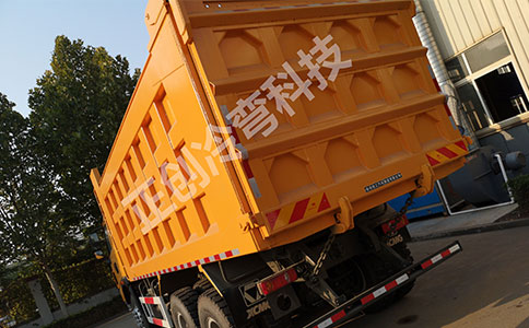 汽車(chē)車(chē)廂板設(shè)備是怎么生產(chǎn)出來(lái)的？有哪些優(yōu)勢(shì)？