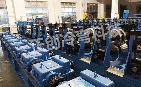 汽車(chē)廂板成型機(jī)行業(yè)發(fā)展概況